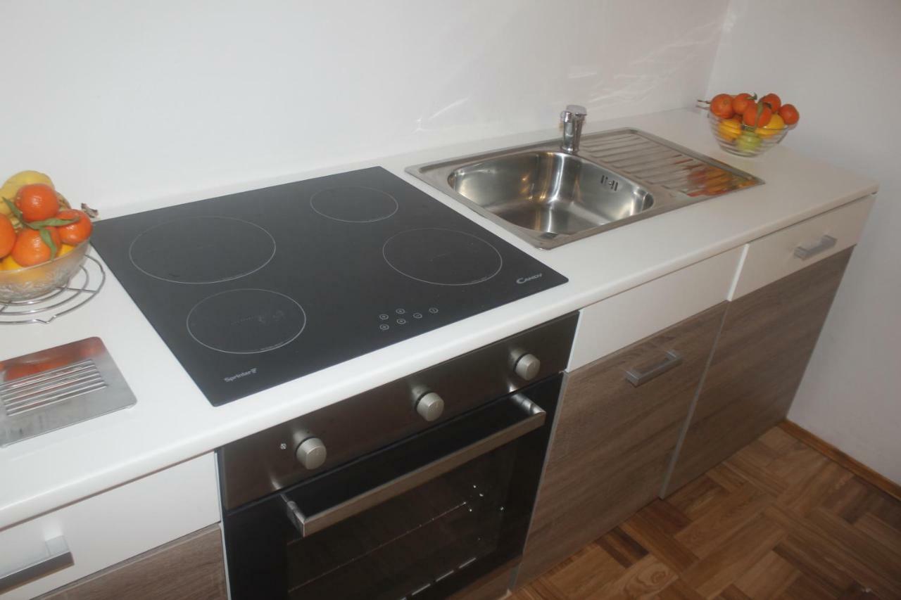 Apartman Jadranka Njivice Exterior photo